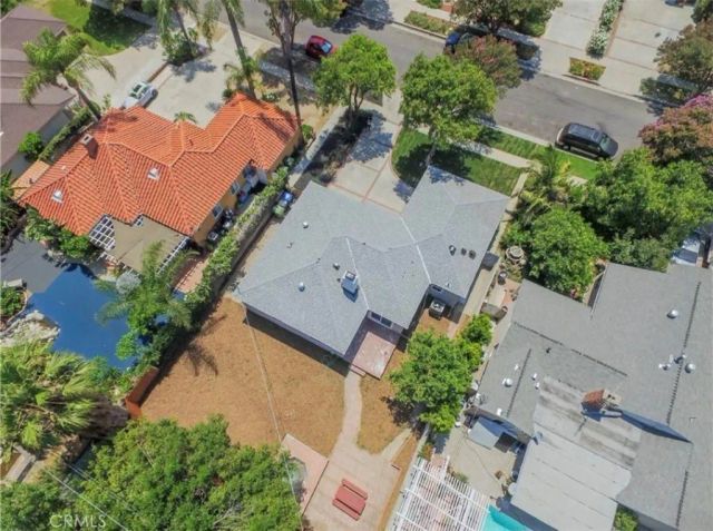 8956 Gladbeck Avenue, Northridge, CA 91324
