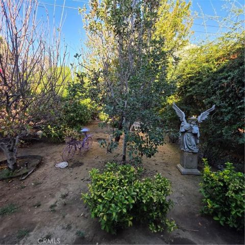 8956 Gladbeck Avenue, Northridge, CA 91324