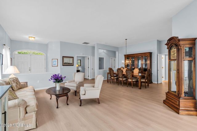 2 Summerlawn Drive, Lakewood, NJ 08701