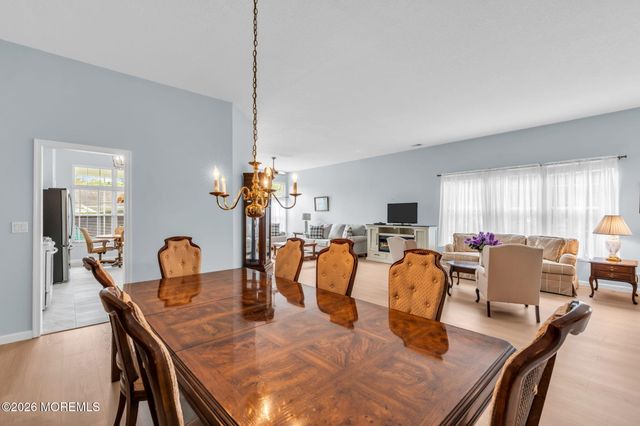 2 Summerlawn Drive, Lakewood, NJ 08701