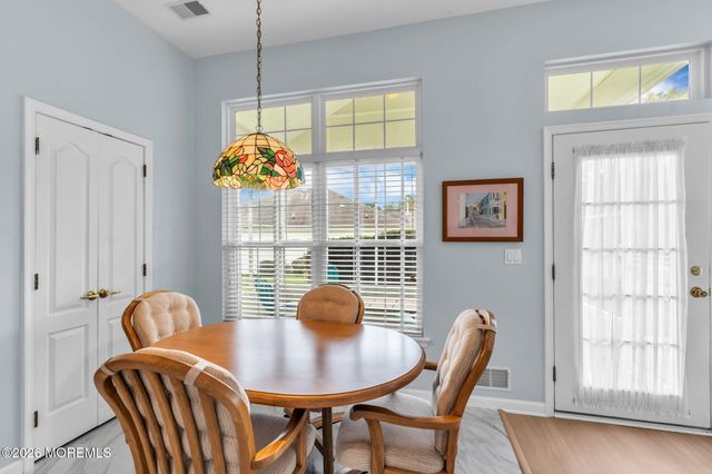 2 Summerlawn Drive, Lakewood, NJ 08701