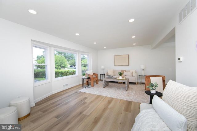 2803 CHAPEL AVE W, Cherry Hill, NJ 08002