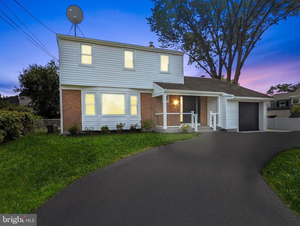 2803 CHAPEL AVE W, Cherry Hill, NJ 08002