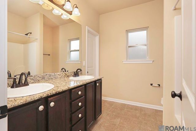 15458 Rosestone Dr, Prairieville, LA 70769