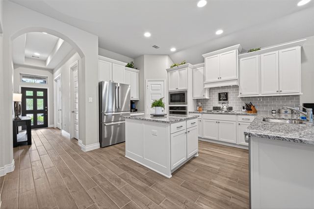 561 Cedar Harbor Court, Conroe, TX 77304