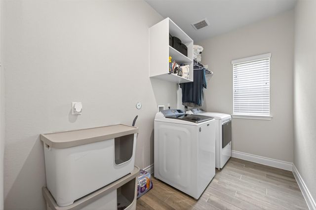 561 Cedar Harbor Court, Conroe, TX 77304