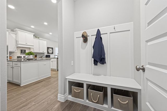 561 Cedar Harbor Court, Conroe, TX 77304