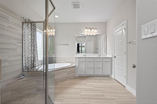 561 Cedar Harbor Court, Conroe, TX 77304