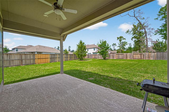 561 Cedar Harbor Court, Conroe, TX 77304