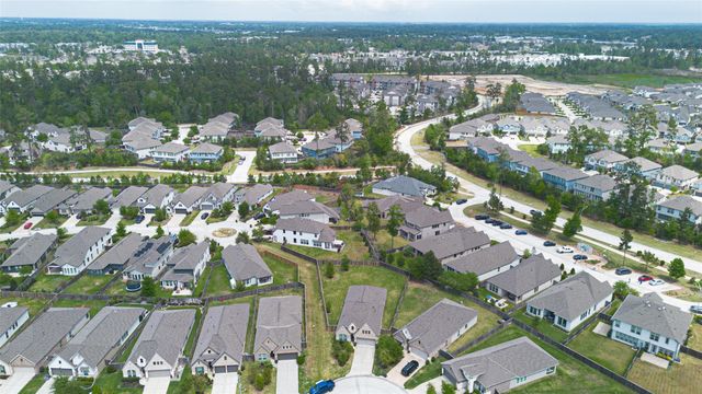 561 Cedar Harbor Court, Conroe, TX 77304