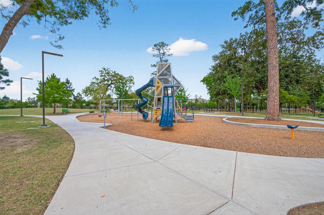 561 Cedar Harbor Court, Conroe, TX 77304