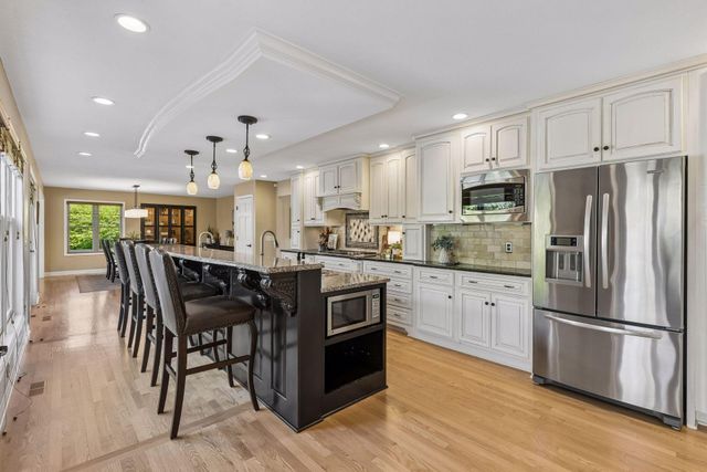 17815 32nd Place N, Plymouth, MN 55447