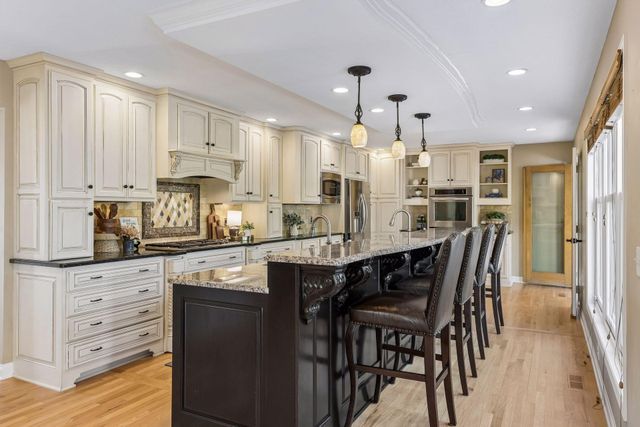 17815 32nd Place N, Plymouth, MN 55447