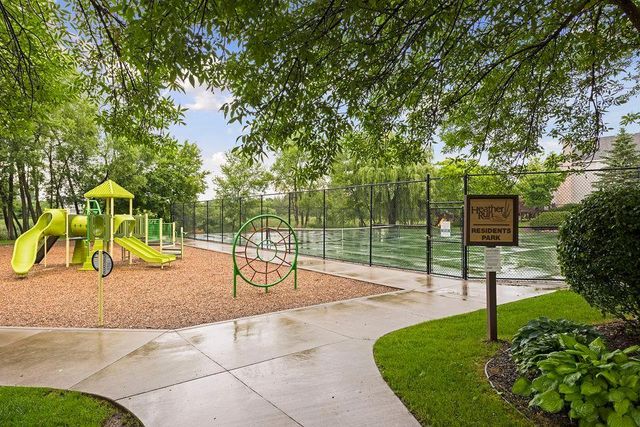 17815 32nd Place N, Plymouth, MN 55447