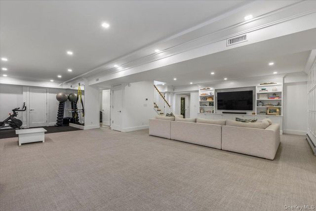 100 Dearborn Avenue, Rye, NY 10580