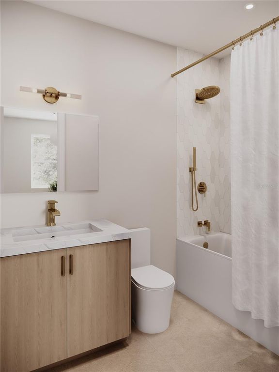 Image 16 of property listing at 371 13TH ST N, St Petersburg, FL 33705