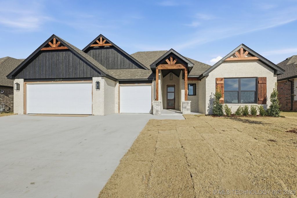 23119 E 107th Street S, Broken Arrow, OK 74014