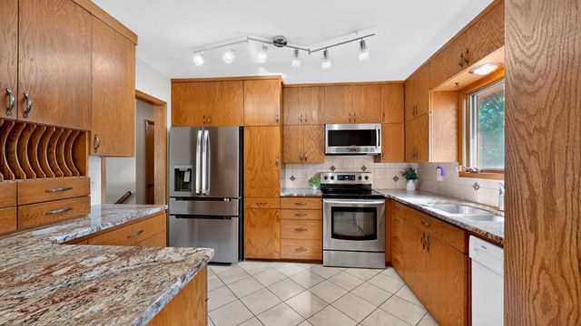 376 Norseman Court NW, Rochester, MN 55901