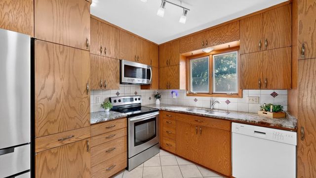 376 Norseman Court NW, Rochester, MN 55901