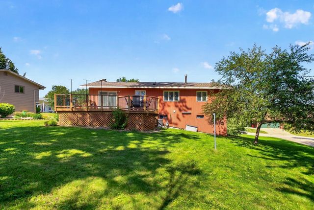 376 Norseman Court NW, Rochester, MN 55901