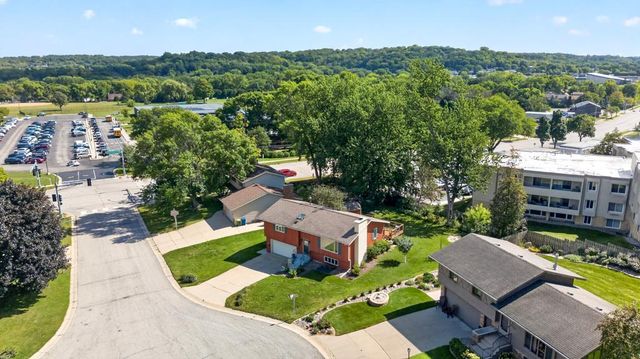 376 Norseman Court NW, Rochester, MN 55901