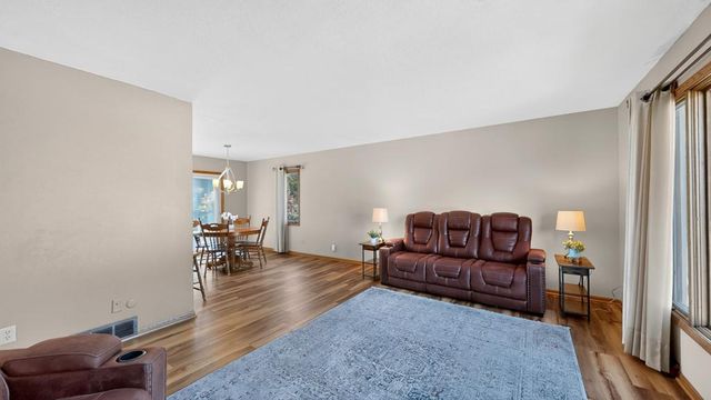 376 Norseman Court NW, Rochester, MN 55901