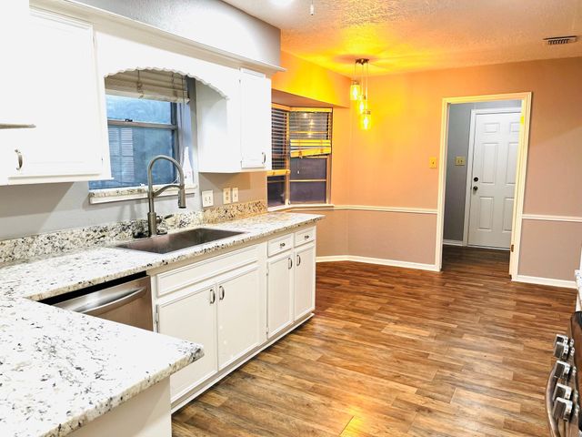 14515 Duncannon Drive, Houston, TX 77015