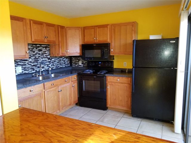54 PINE TRACK 104F, Ocala, FL 34472