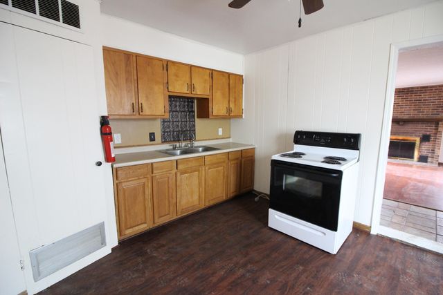 22779 Almond Avenue, Eastpointe, MI 48021