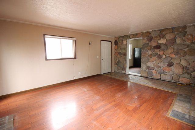 22779 Almond Avenue, Eastpointe, MI 48021