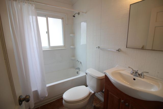 22779 Almond Avenue, Eastpointe, MI 48021