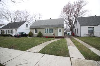 22779 Almond Avenue, Eastpointe, MI 48021