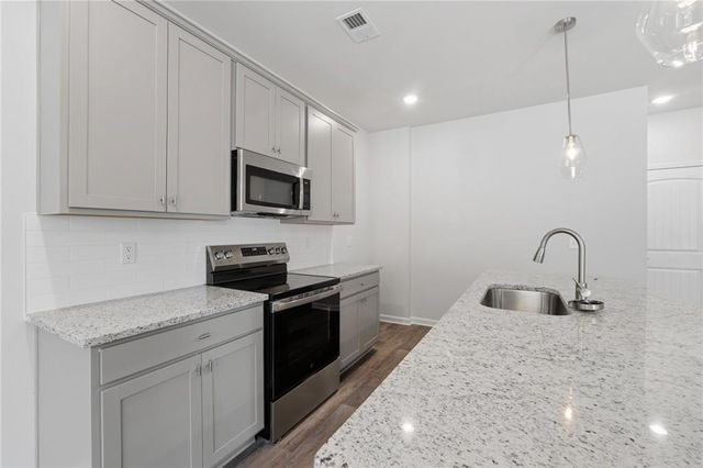 3670 PARKWAY JAMES Drive, Snellville, GA 30039