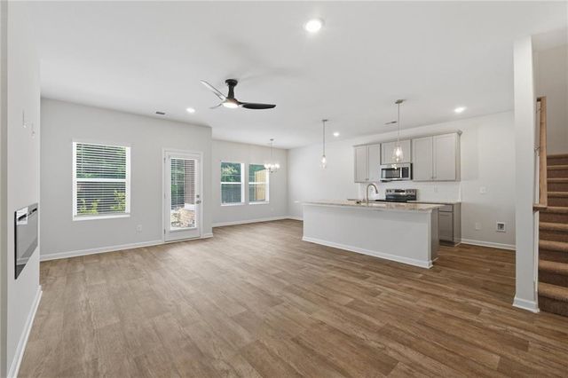 3670 PARKWAY JAMES Drive, Snellville, GA 30039