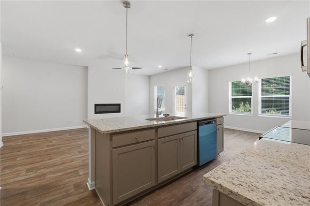 3670 PARKWAY JAMES Drive, Snellville, GA 30039