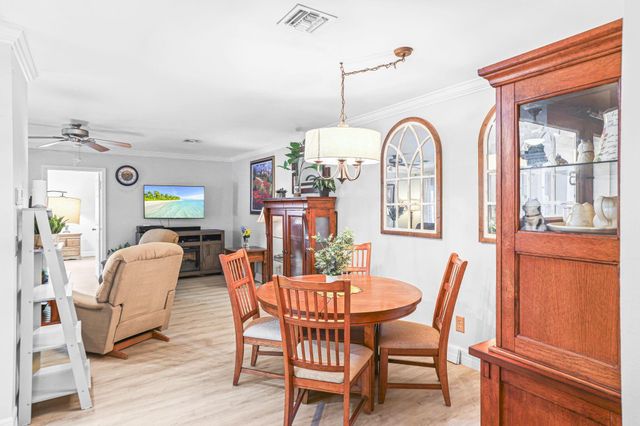 1203 S Lakes End Drive A2, Fort Pierce, FL 34982