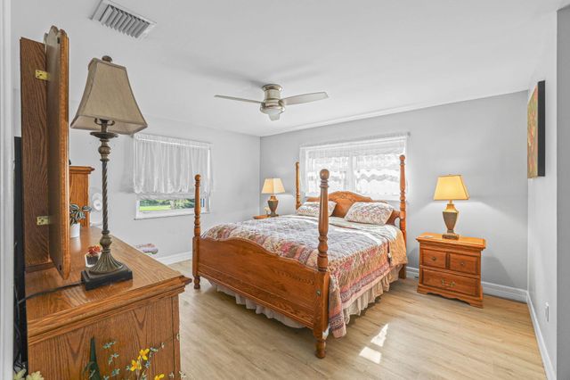 1203 S Lakes End Drive A2, Fort Pierce, FL 34982