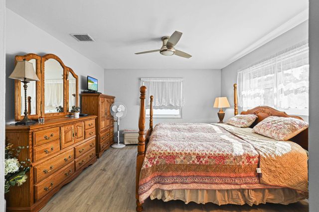 1203 S Lakes End Drive A2, Fort Pierce, FL 34982