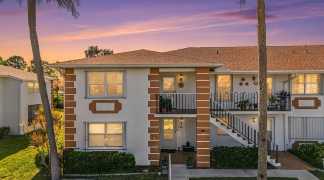1203 S Lakes End Drive A2, Fort Pierce, FL 34982
