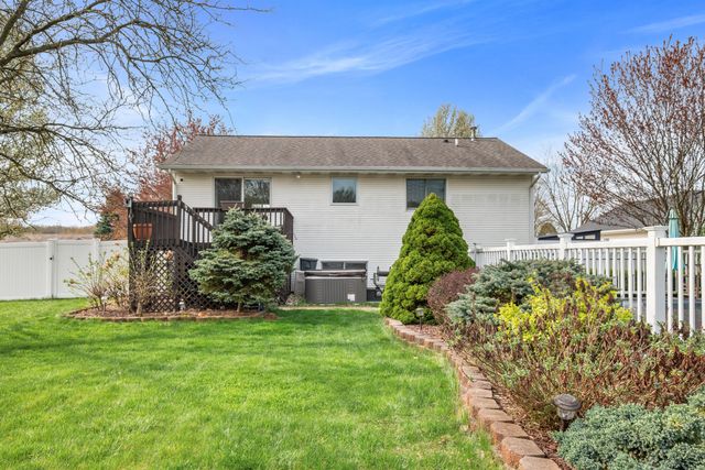 83 Windflower Street Ne, Plainfield Twp, MI 49321
