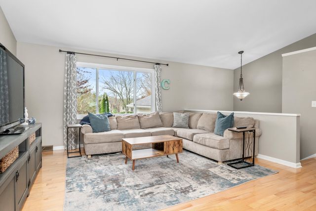 83 Windflower Street Ne, Plainfield Twp, MI 49321