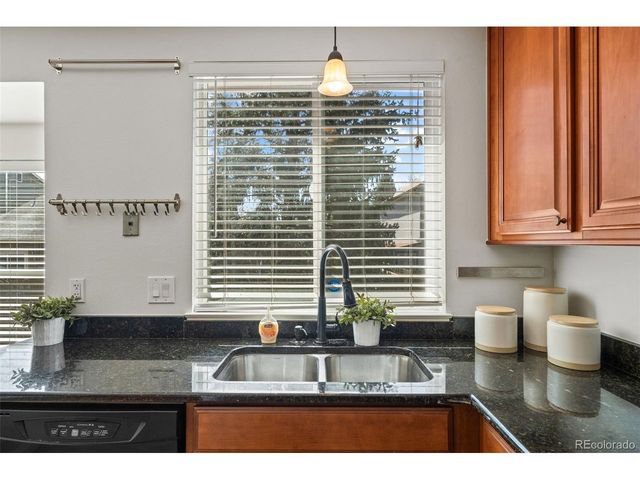 392 Fir Ln, Broomfield, CO 80020