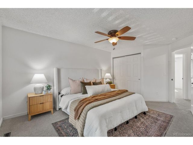 392 Fir Ln, Broomfield, CO 80020