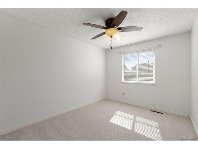 392 Fir Ln, Broomfield, CO 80020