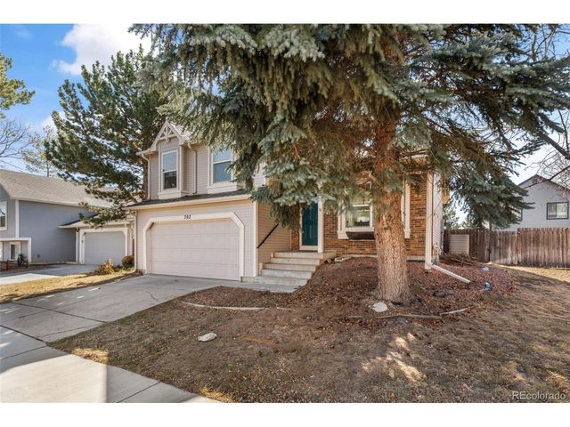 392 Fir Ln, Broomfield, CO 80020