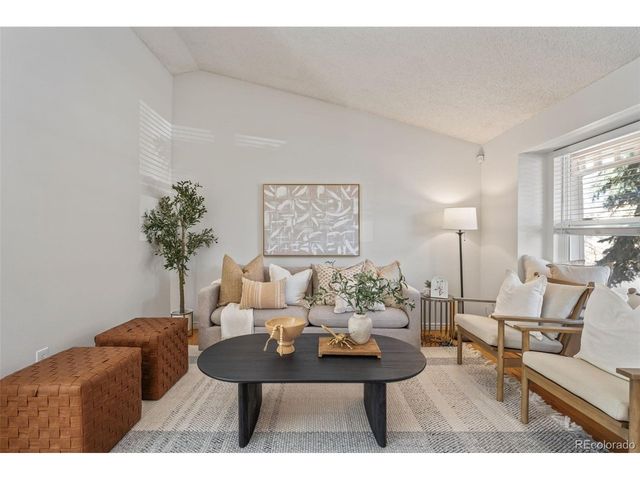 392 Fir Ln, Broomfield, CO 80020