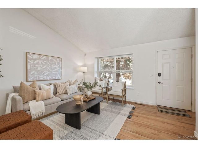 392 Fir Ln, Broomfield, CO 80020