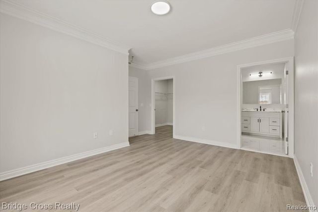 5685 Twin Oaks Drive, Sterling Heights, MI 48314