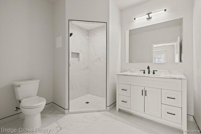 5685 Twin Oaks Drive, Sterling Heights, MI 48314