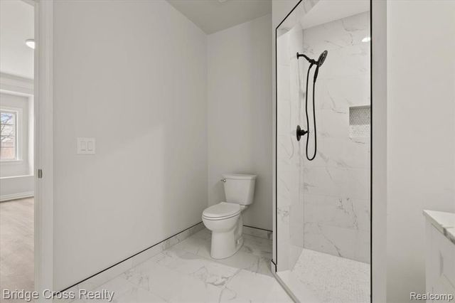 5685 Twin Oaks Drive, Sterling Heights, MI 48314